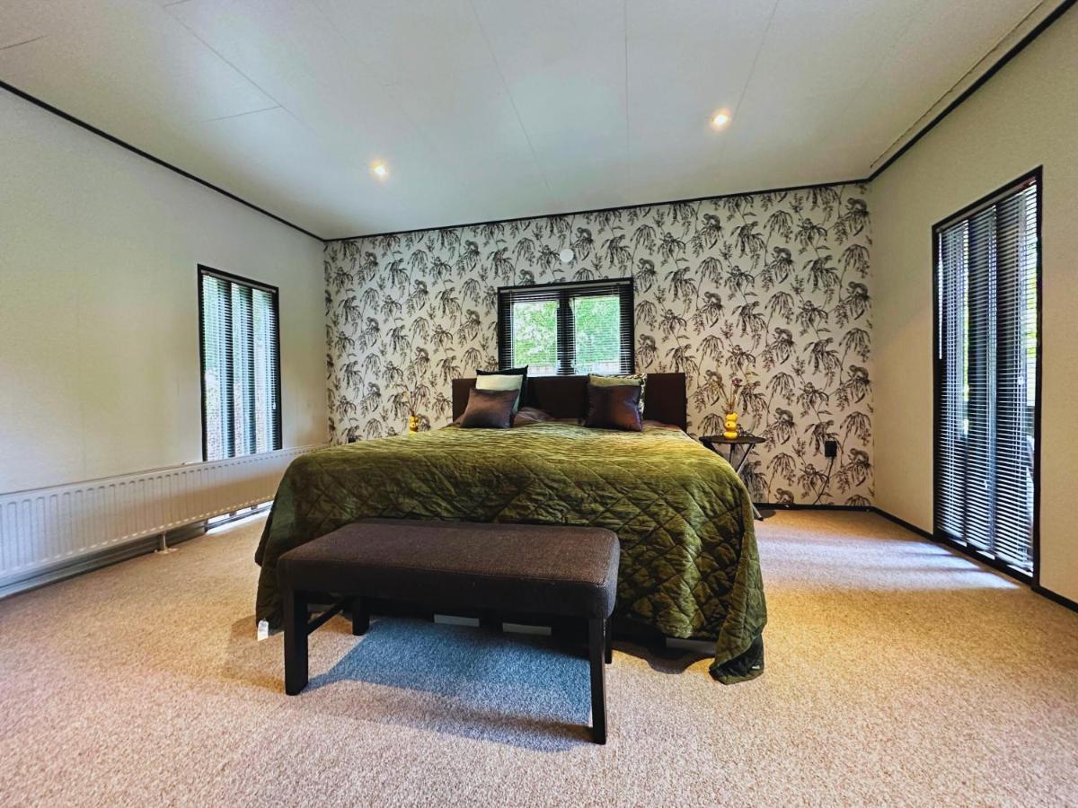 Gezellig Chalet Met 2 Slaapkamers Aan Bosrand Erm Exterior photo